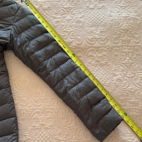 The North Face 550 Women's Puffer Jacket - Picture 6 of 16